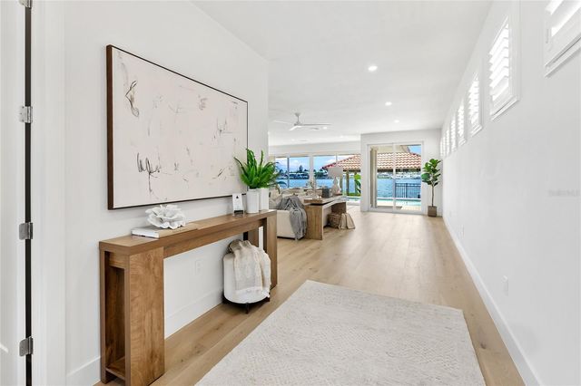 330 W BAY DRIVE, Venice, FL 34285