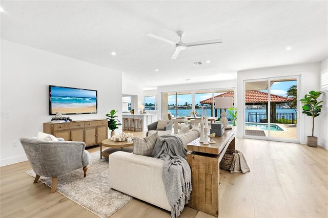 330 W BAY DRIVE, Venice, FL 34285