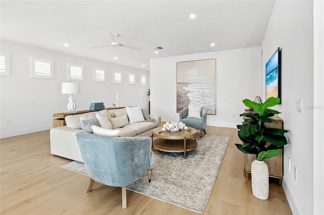 330 W BAY DRIVE, Venice, FL 34285