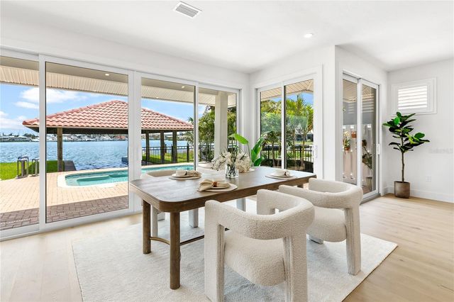 330 W BAY DRIVE, Venice, FL 34285