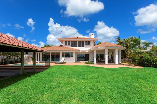 330 W BAY DRIVE, Venice, FL 34285