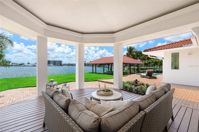 330 W BAY DRIVE, Venice, FL 34285