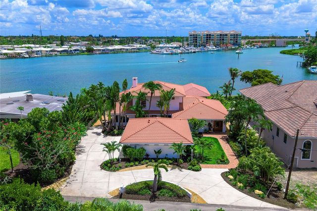 330 W BAY DRIVE, Venice, FL 34285