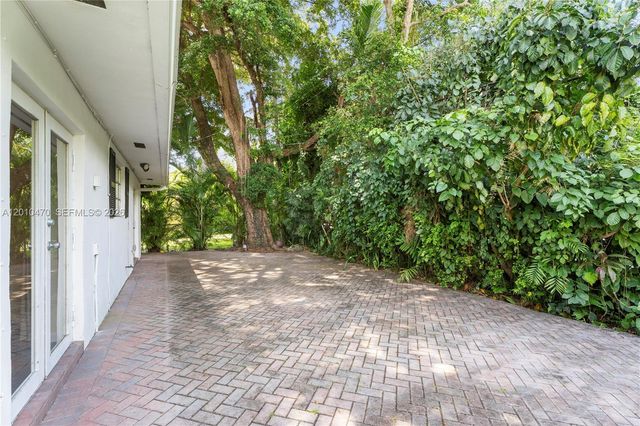 5520 San Vicente St, Coral Gables, FL 33146