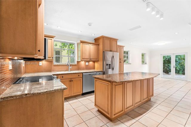 5520 San Vicente St, Coral Gables, FL 33146