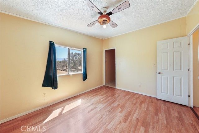 8195 Alta Mesa Road, Oak Hills, CA 92344