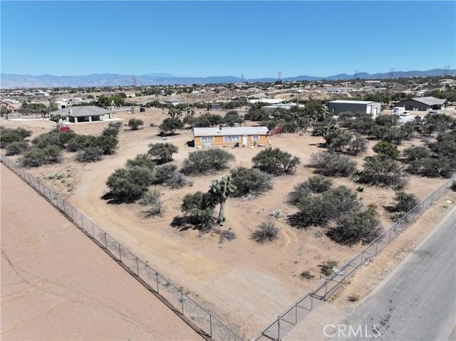 8195 Alta Mesa Road, Oak Hills, CA 92344