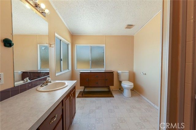 8195 Alta Mesa Road, Oak Hills, CA 92344