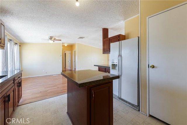 8195 Alta Mesa Road, Oak Hills, CA 92344