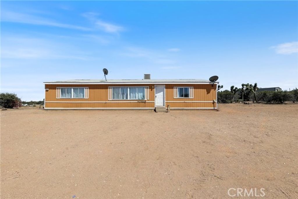 8195 Alta Mesa Road, Oak Hills, CA 92344