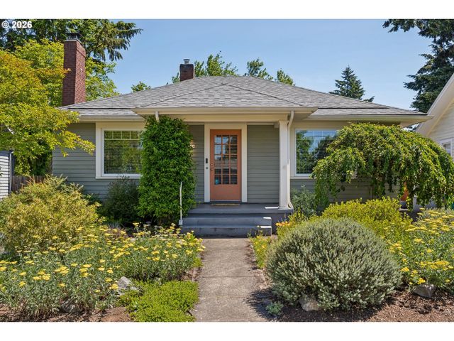7054 N DELAWARE Ave, Portland, OR 97217