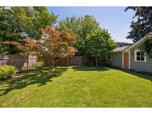 7054 N DELAWARE Ave, Portland, OR 97217