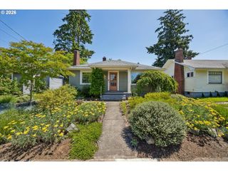 7054 N DELAWARE Ave, Portland, OR 97217