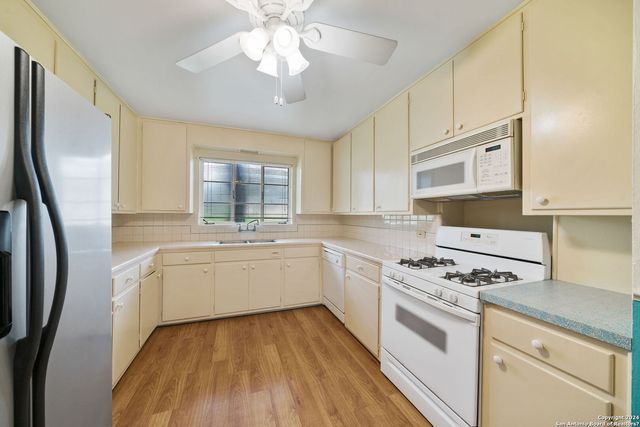 112 SUNWAY DR, San Antonio, TX 78232