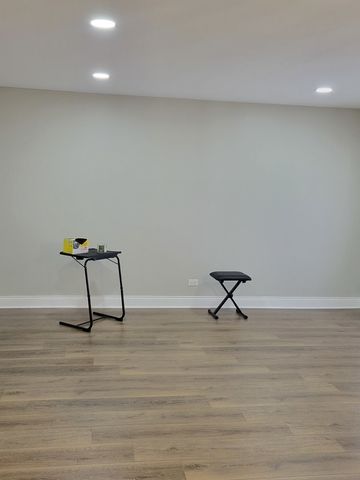 1100 Holbrook Road H, Homewood, IL 60430