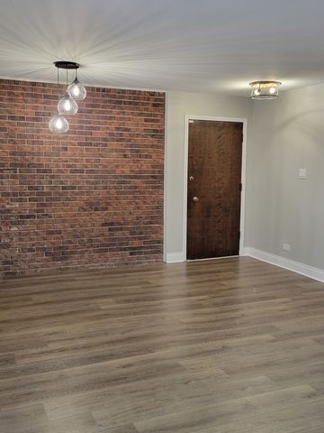 1100 Holbrook Road H, Homewood, IL 60430