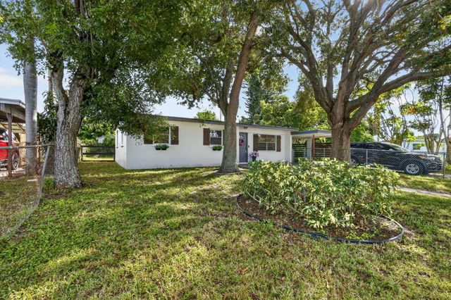 3842 Ocala Road, Lake Worth, FL 33462