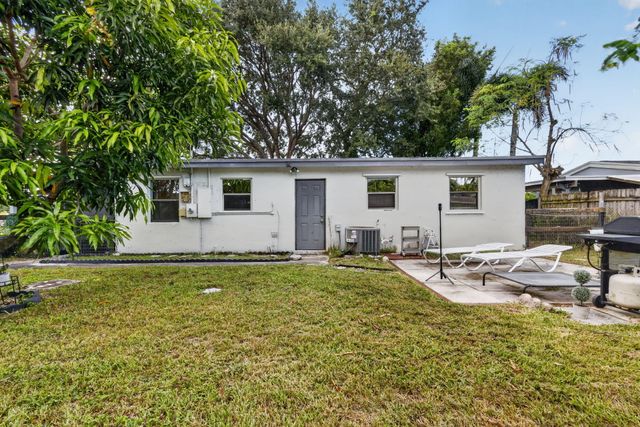 3842 Ocala Road, Lake Worth, FL 33462