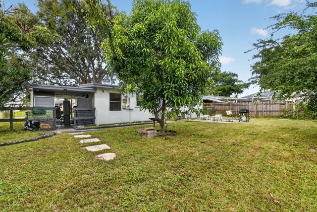 3842 Ocala Road, Lake Worth, FL 33462