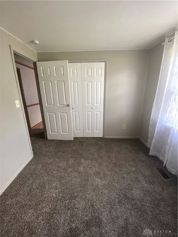 5784 Pennywell Drive, Dayton, OH 45424