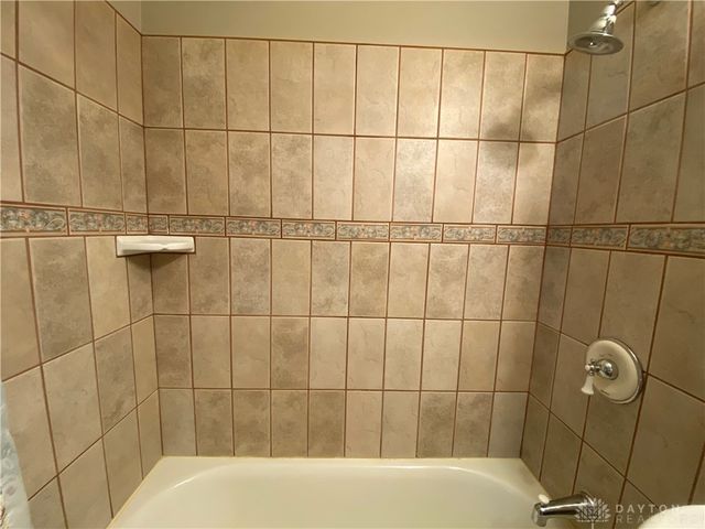 5784 Pennywell Drive, Dayton, OH 45424