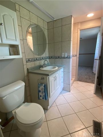 5784 Pennywell Drive, Dayton, OH 45424