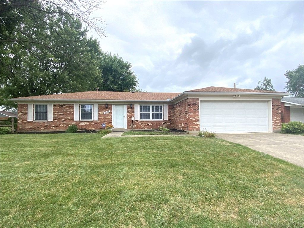 5784 Pennywell Drive, Dayton, OH 45424