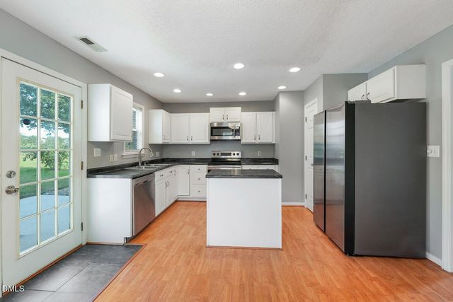 1704 Crag Burn Lane, Raleigh, NC 27604