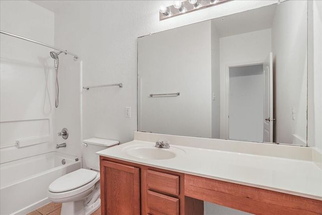 200 Rudy LN, Kyle, TX 78640