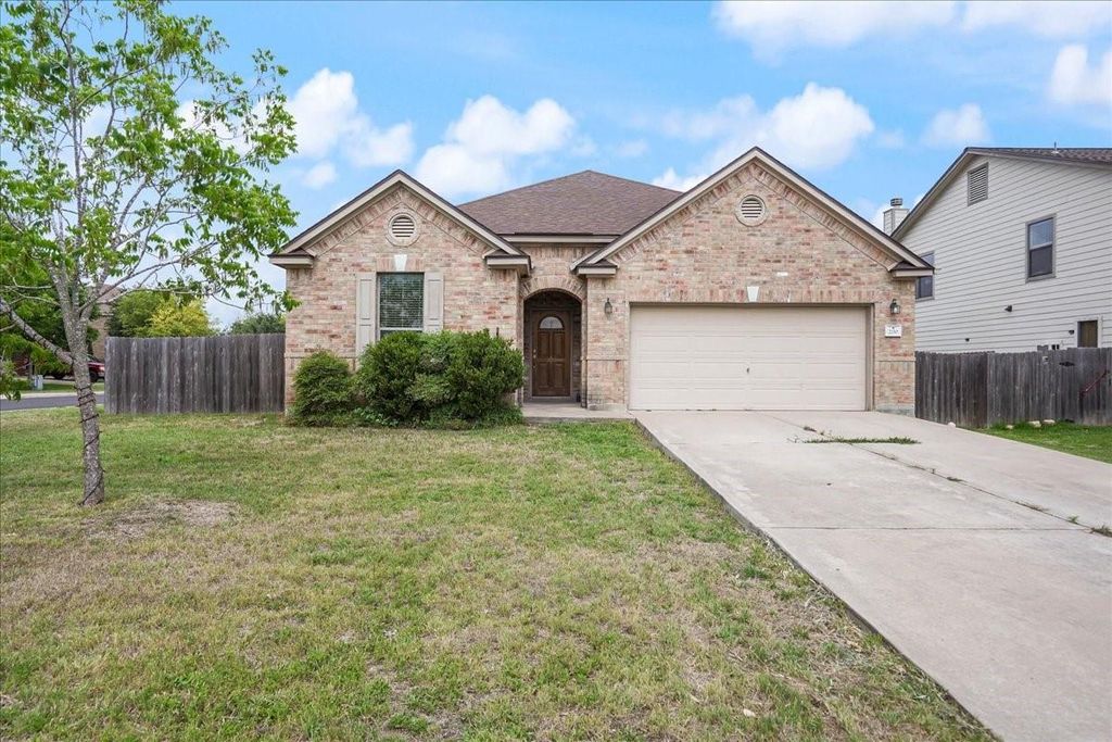 200 Rudy LN, Kyle, TX 78640