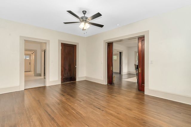 225 Featherston Street, Cleburne, TX 76033