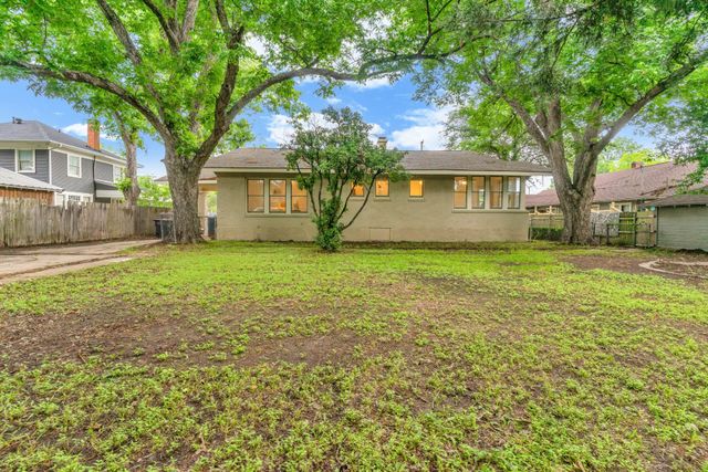 225 Featherston Street, Cleburne, TX 76033