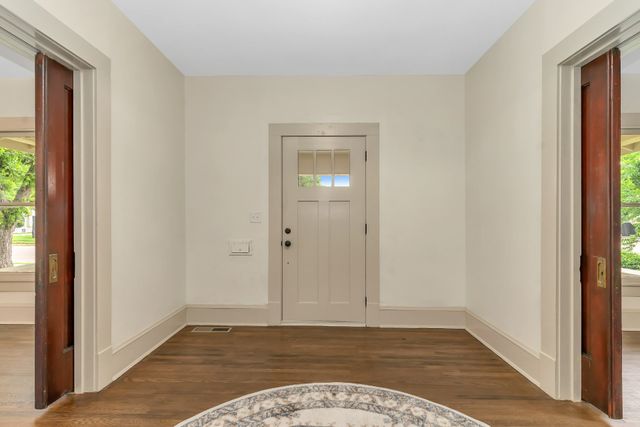 225 Featherston Street, Cleburne, TX 76033