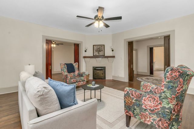 225 Featherston Street, Cleburne, TX 76033