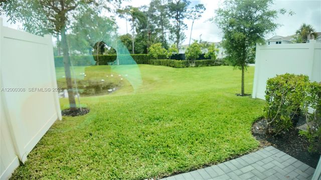 4612 Hollister Ave 4612, Lake Worth, FL 33463