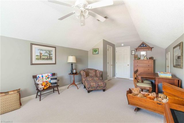 325 Creekside Drive, High Point, NC 27265