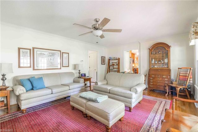 325 Creekside Drive, High Point, NC 27265