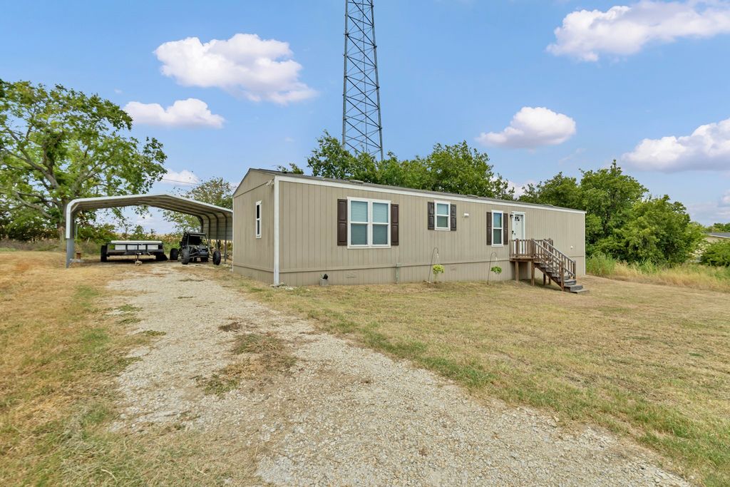 8108 Scenic Ridge Court, Cresson, TX 76035 — exterior