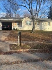 3294 LOCKMEADE DR, Memphis, TN 38127