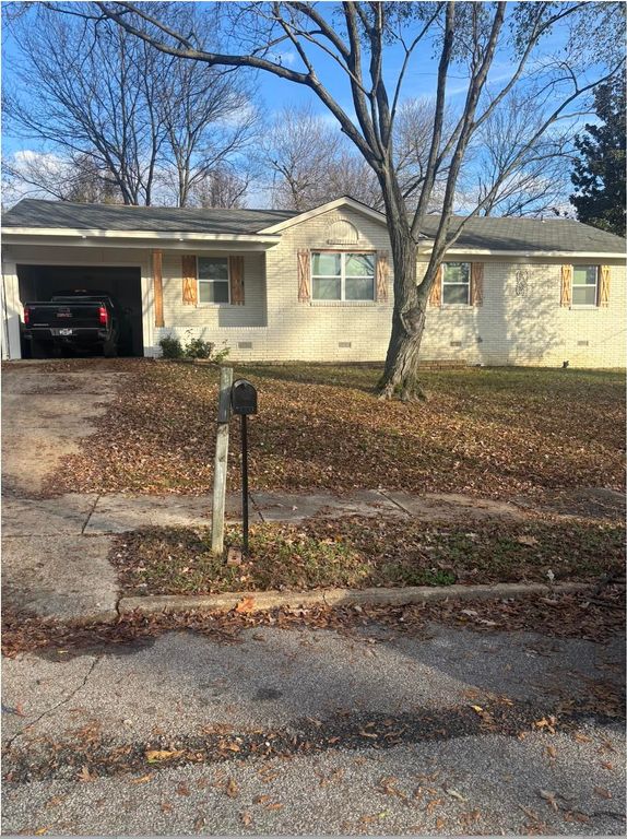 3294 LOCKMEADE DR, Memphis, TN 38127