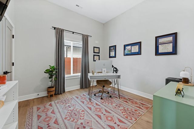 290 S Wellcrest Ct, Wichita, KS 67052