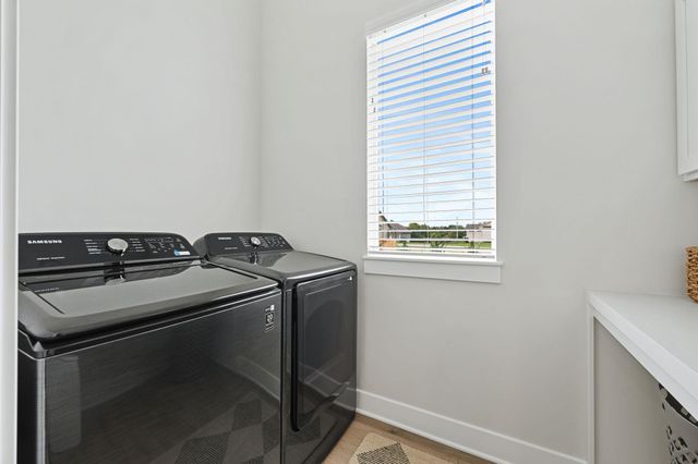 290 S Wellcrest Ct, Wichita, KS 67052