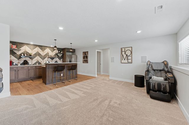 290 S Wellcrest Ct, Wichita, KS 67052