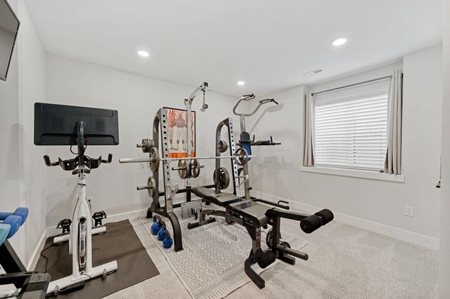 290 S Wellcrest Ct, Wichita, KS 67052