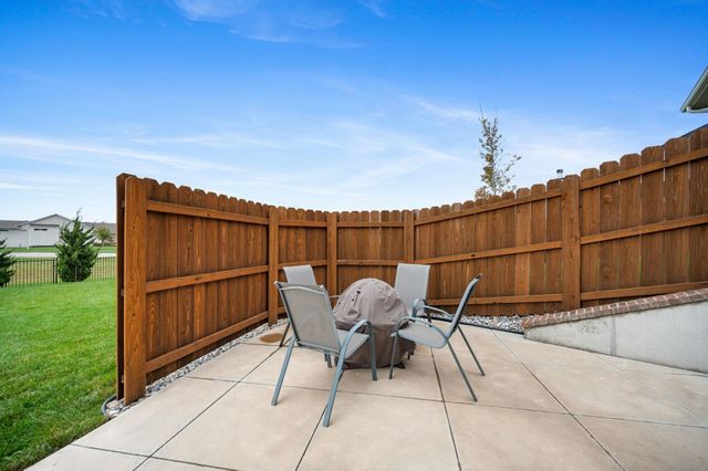 290 S Wellcrest Ct, Wichita, KS 67052