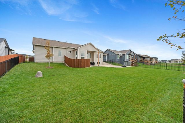 290 S Wellcrest Ct, Wichita, KS 67052