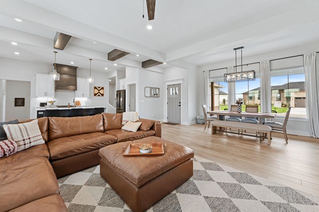 290 S Wellcrest Ct, Wichita, KS 67052