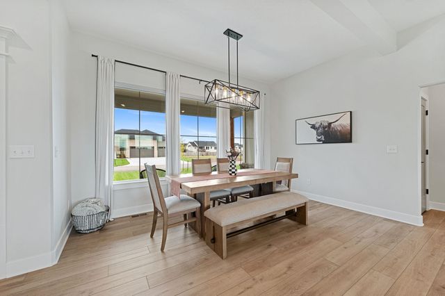 290 S Wellcrest Ct, Wichita, KS 67052