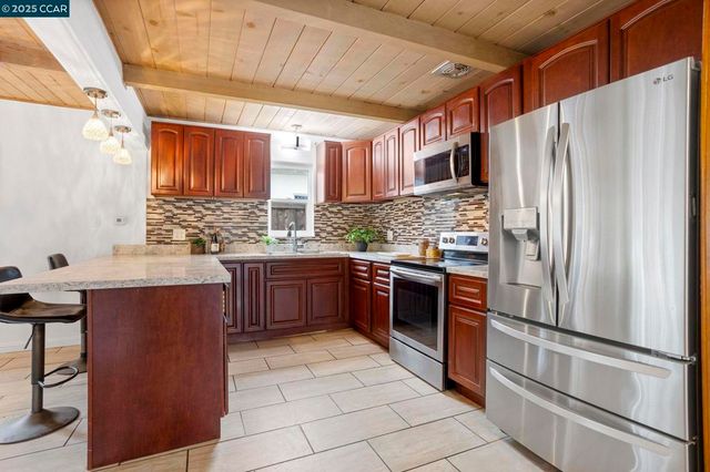 1148 Marlesta Rd, Pinole, CA 94564