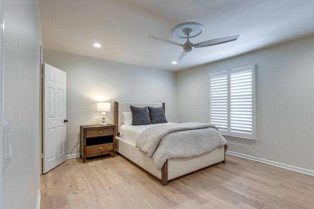 2018 Stokes Ln, Nashville, TN 37215